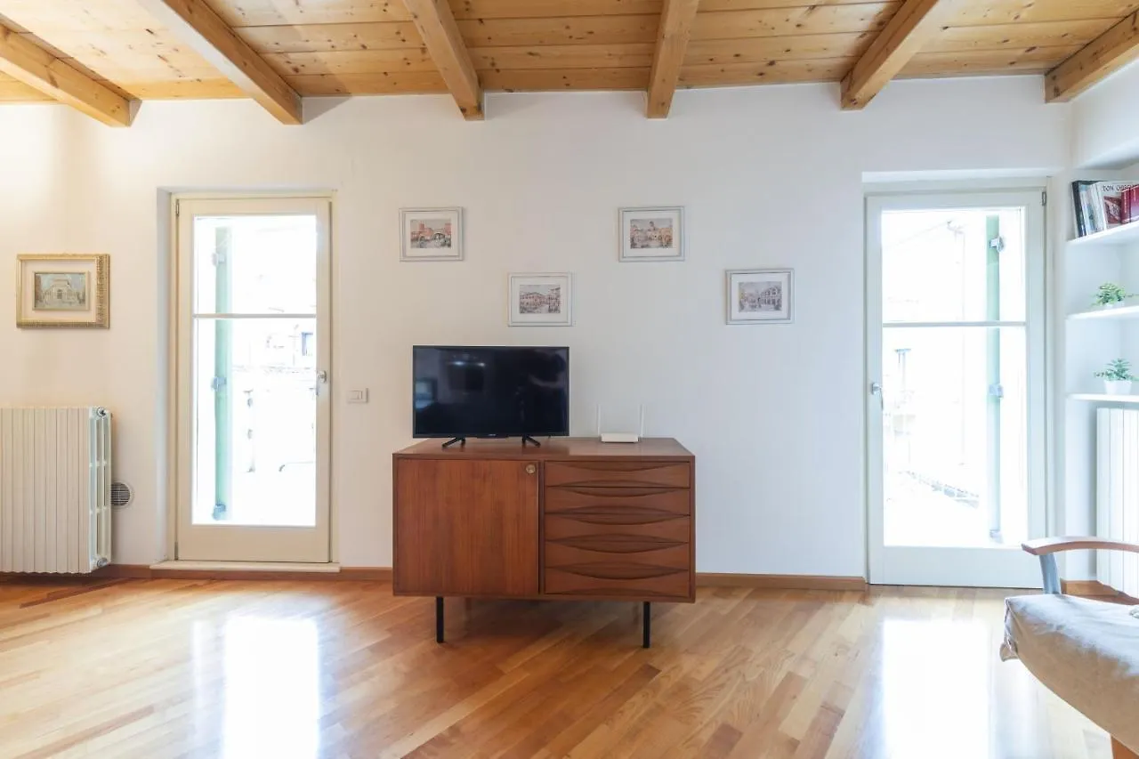 Piccolo Bijou Apartment Verona 0*,